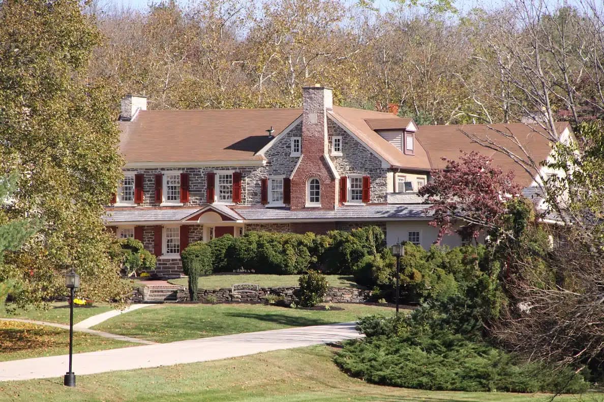 Avenues Recovery Center at - Thumbnail 4