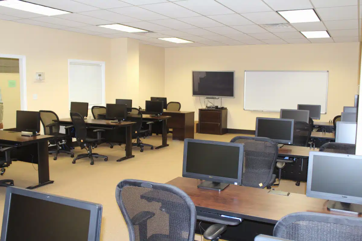 Charlotte Rescue Mission - Thumbnail 9