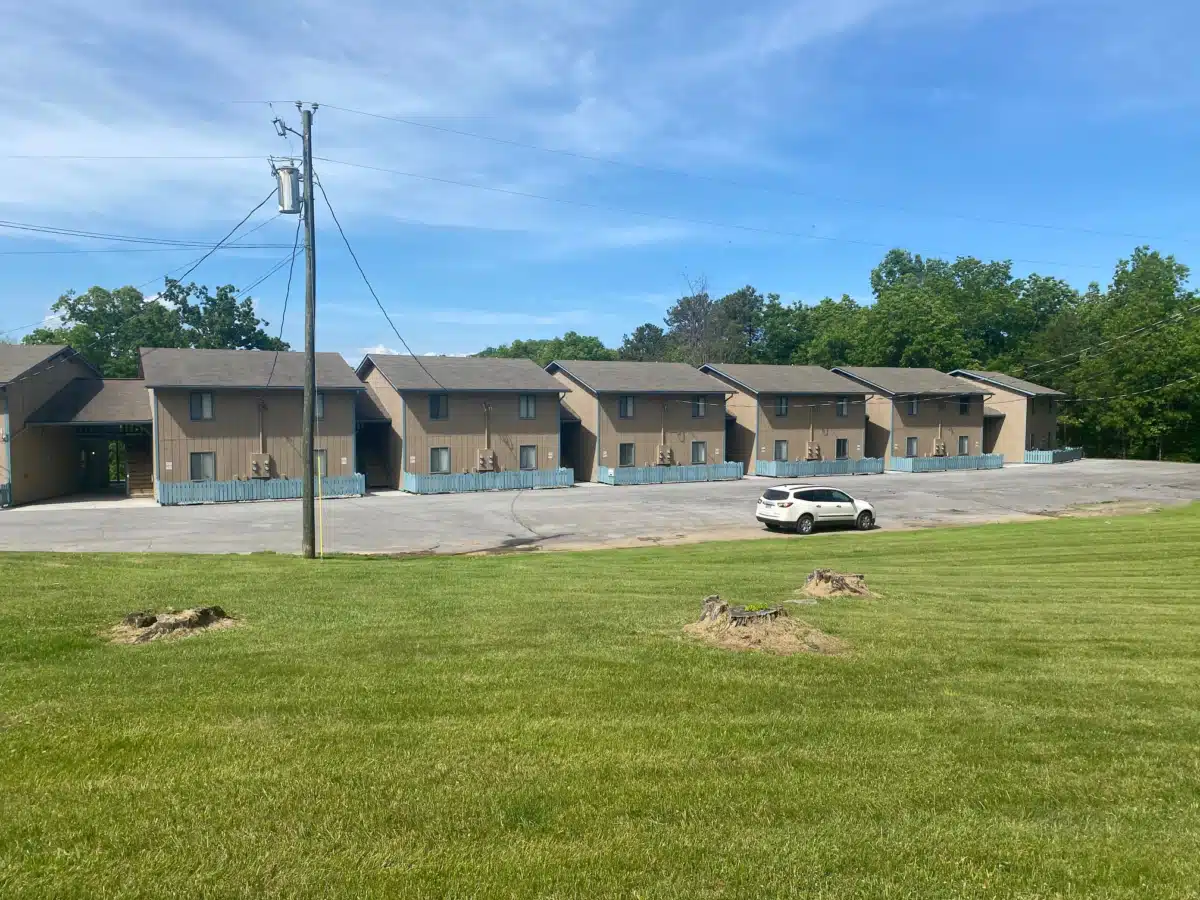 English Mountain Recovery Center - Thumbnail 3