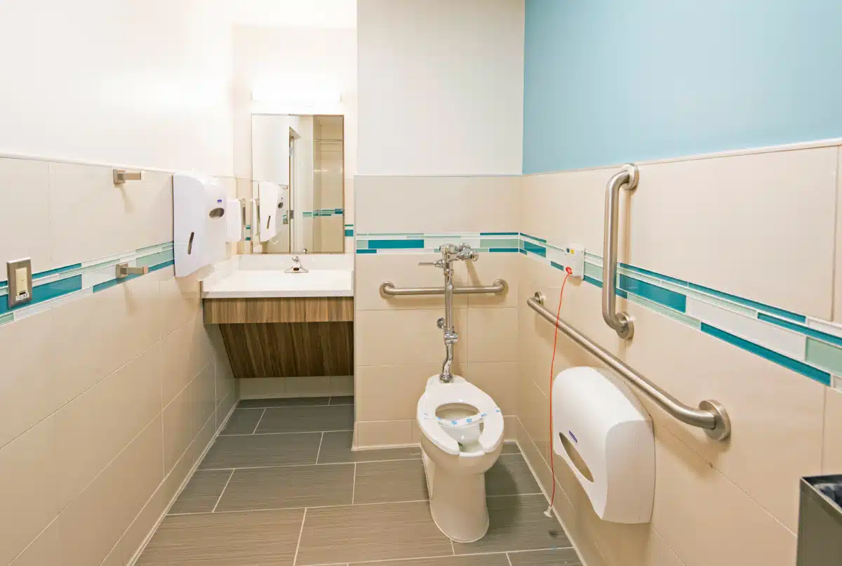 Jersey Shore Medical Center - Thumbnail 3