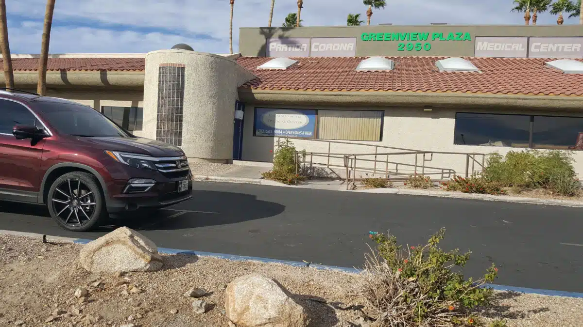 Partida Corona Medical Center - Thumbnail 8