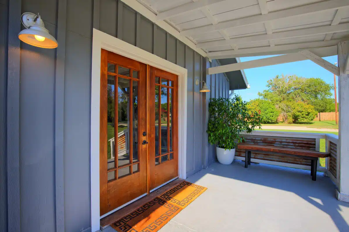 Renewal Lodge by Burning Tree - Thumbnail 6