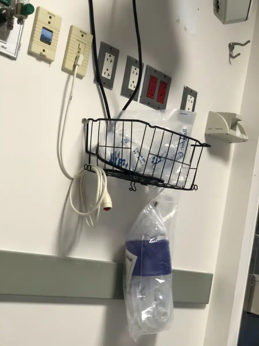 Stony Brook Eastern Long Island Hosp - Thumbnail 3