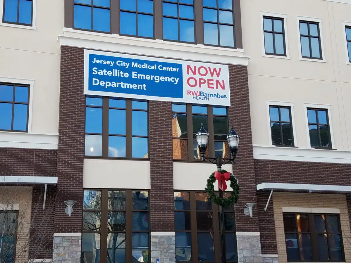 Trinitas Regional Medical Center - Thumbnail 8