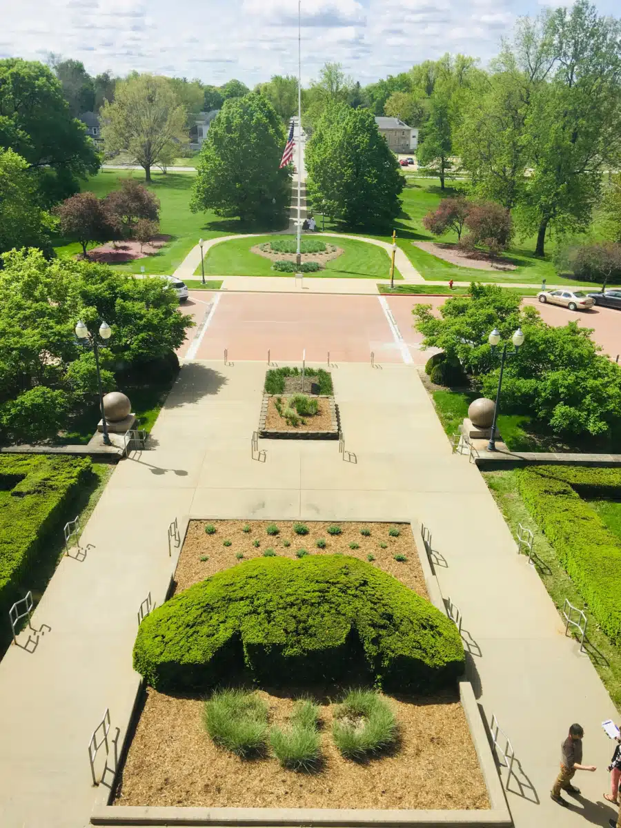 Western Illinois University - Thumbnail 10