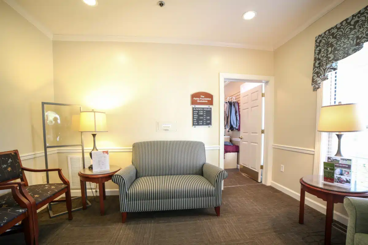 Williamsburg Place - Thumbnail 5