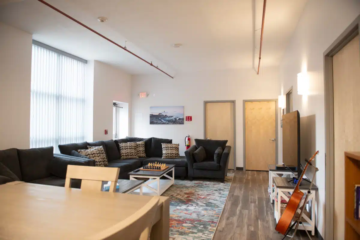 Zinnia Exeter - Thumbnail 5